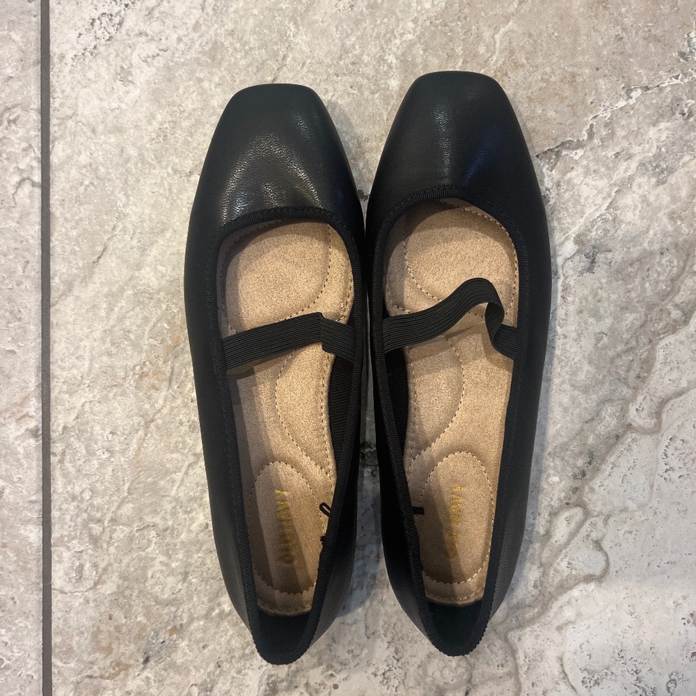 Old navy Mary Jane flats